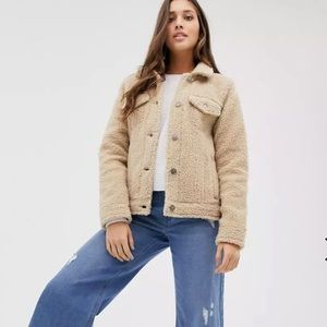 Hollister teddy trucker button up tan collared coat jacket